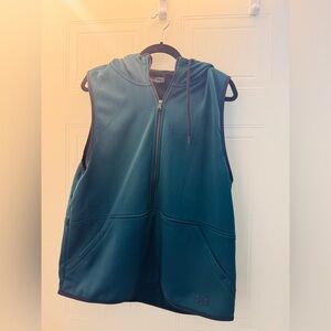 Women’s Green Under Armor Vest Like New